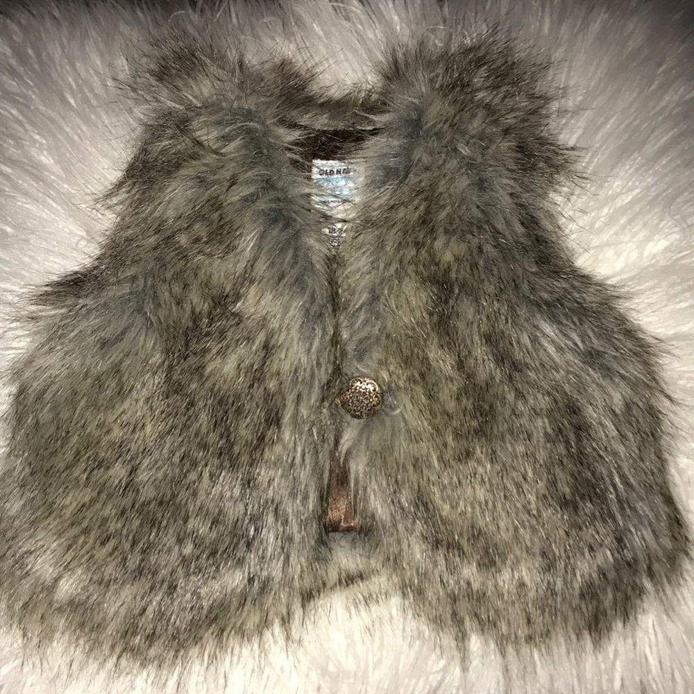 Old navy new w/out tags faux fur vest coat